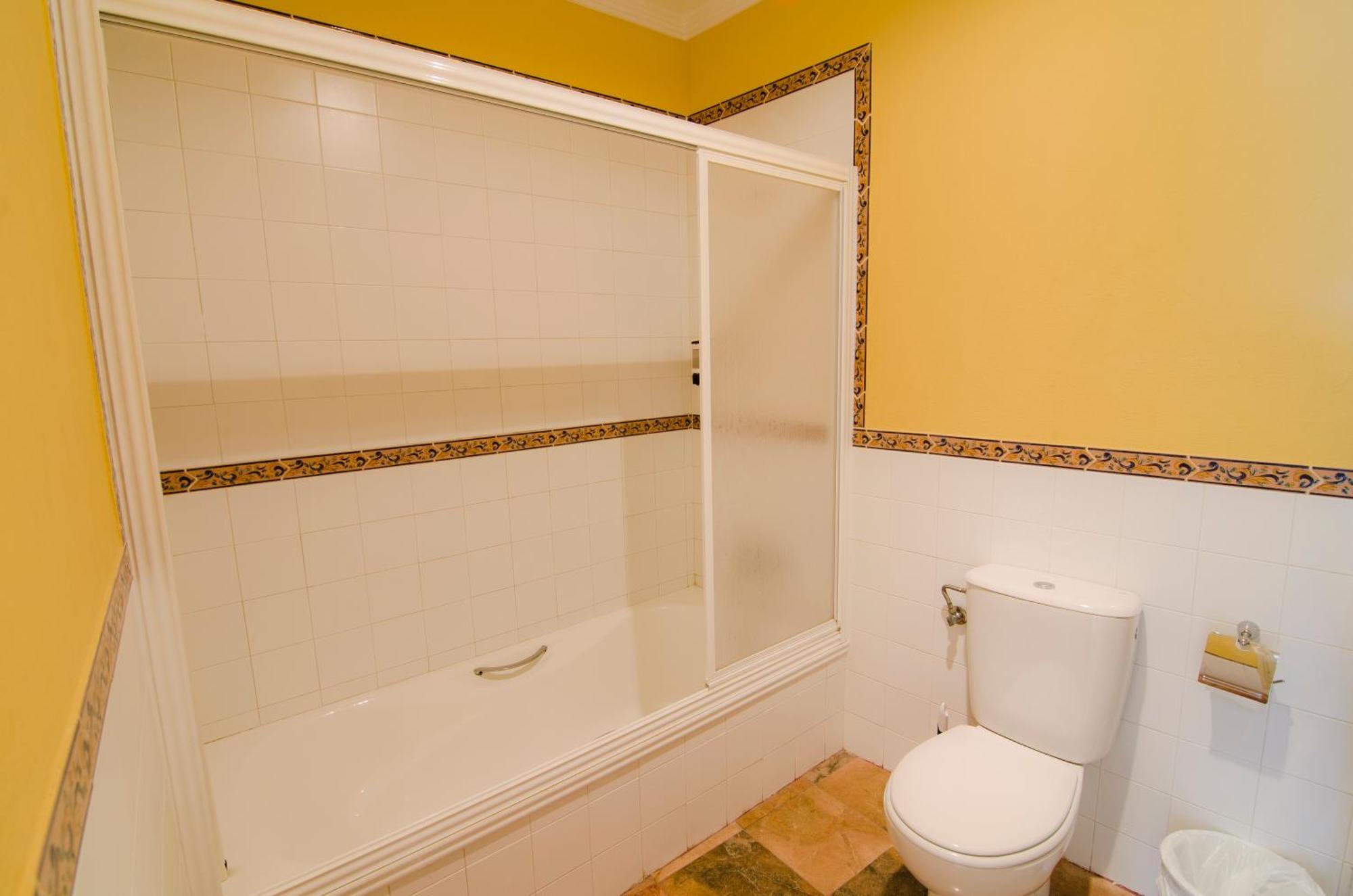 Hostal Sixto Рота Екстер'єр фото