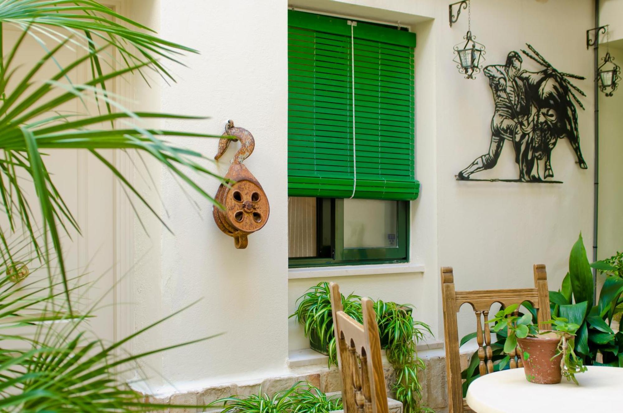 Hostal Sixto Рота Екстер'єр фото