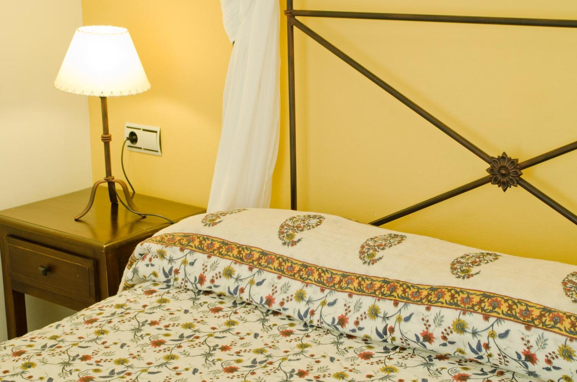 Hostal Sixto Рота Екстер'єр фото