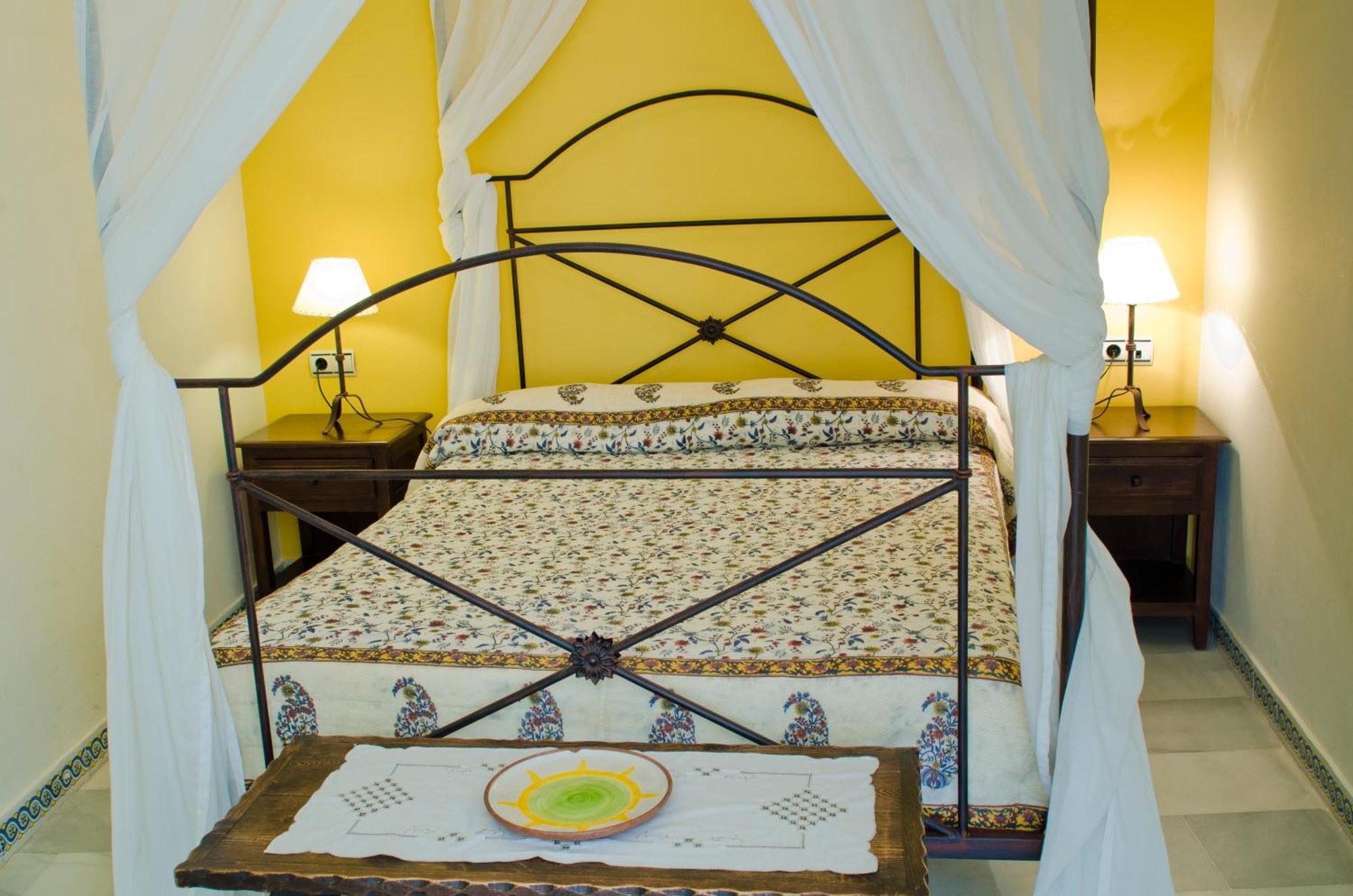 Hostal Sixto Рота Екстер'єр фото