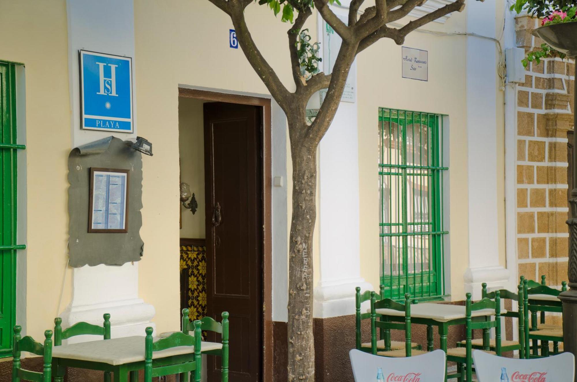 Hostal Sixto Рота Екстер'єр фото