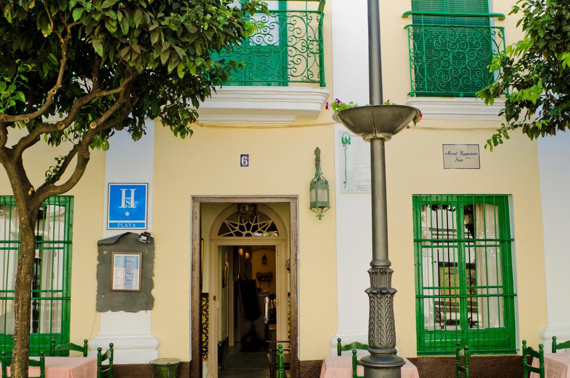 Hostal Sixto Рота Екстер'єр фото