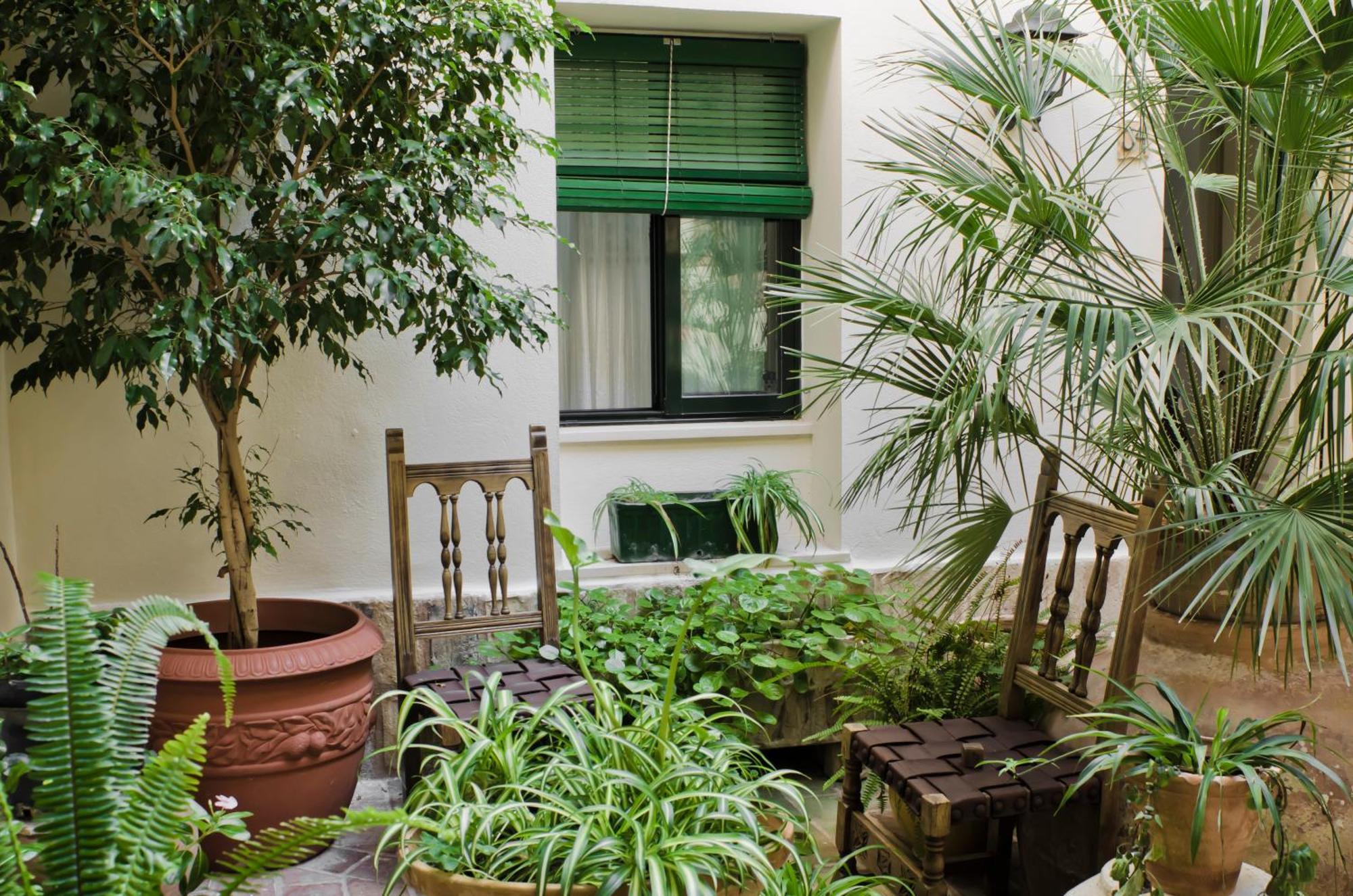 Hostal Sixto Рота Екстер'єр фото